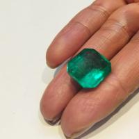15.26 Ct.  Colombian Emerald ( Exceptional) 