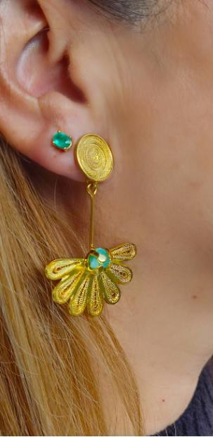 Gold Earrings with Colombian Emerald