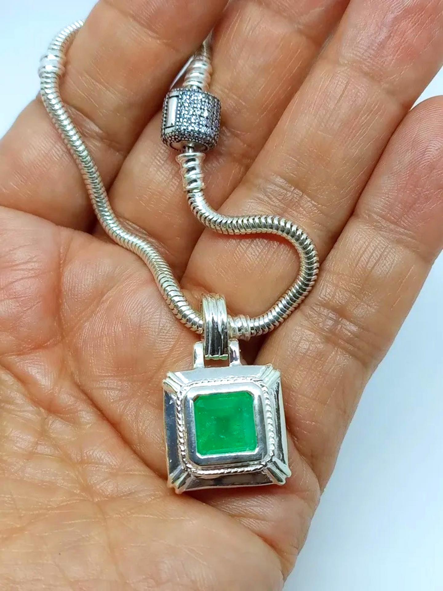 4.90ct Colombian Emerald Bracelet 