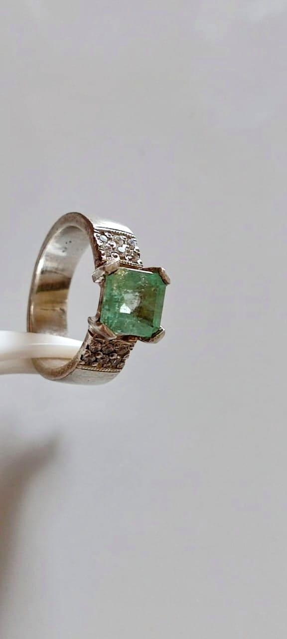 1.08 Ct. Colombian Emerald Ring 